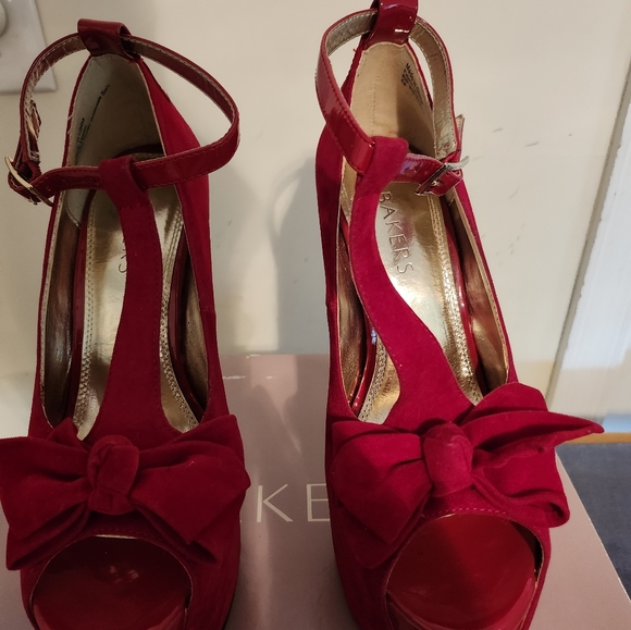 Red Suede and Patent Leather Heels Kailee by Baker - Picture 10 of 11